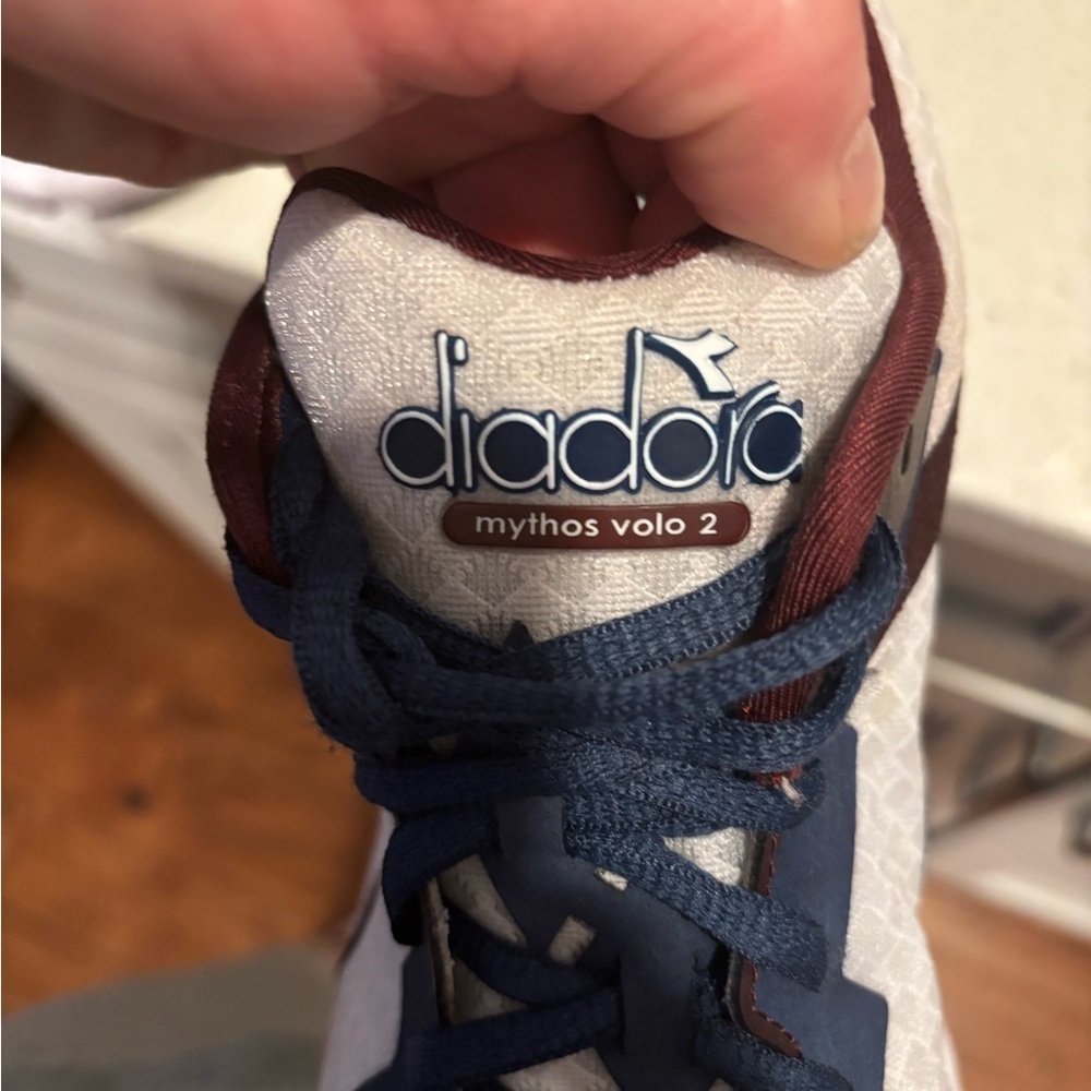 Diadora Mythos Blushield Volo 2 Sneakers - White, navy and Burgundy 7.5 - Picture 10 of 13
